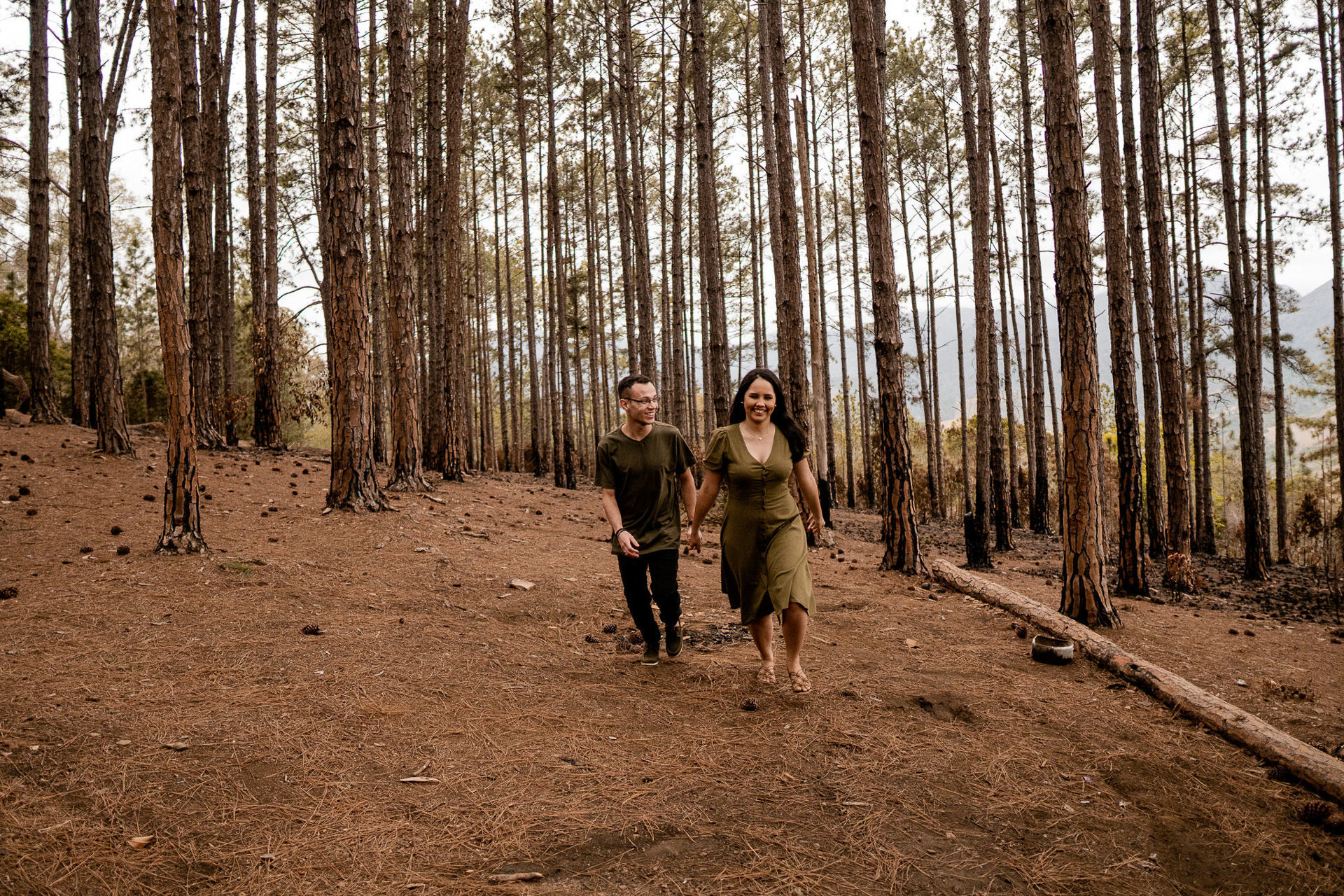 Foto ENSAIO PRÉ WEDDING GABRIEL E THAY, PETRÓPOLIS - RJ, ENSAIO DOS PINHEIROS - Imagem 6