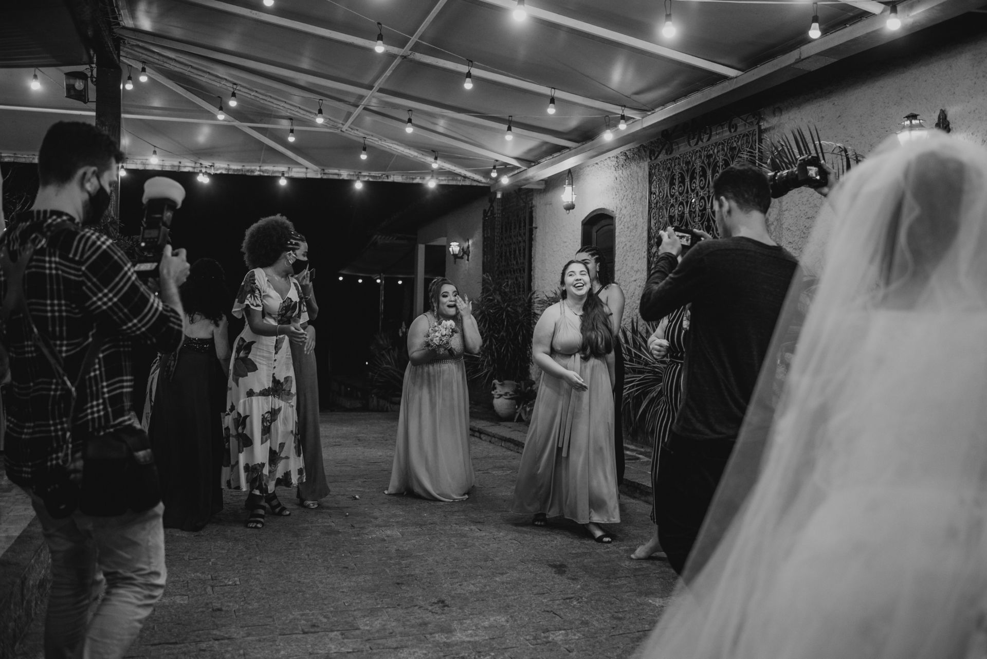 Foto CASAMENTO A NOITE DAY E VITOR, JARDIM MARGARÇA EVENTOS CAMPO GRANDE -RJ Foto CASAMENTO A NOITE DAY E VITOR, JARDIM MARGARÇA EVENTOS CAMPO GRANDE -RJ - Imagem 96