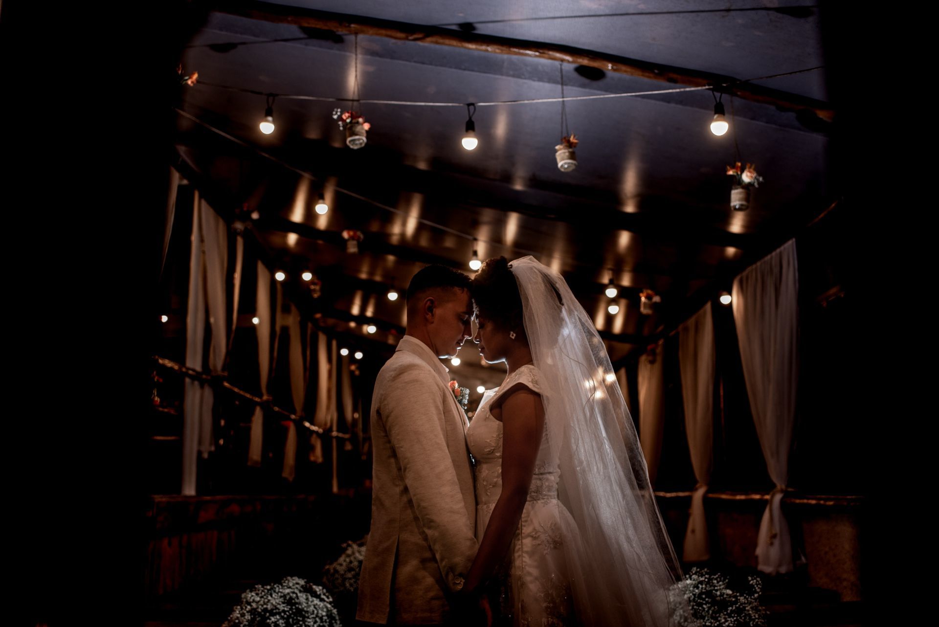 Foto CASAMENTO A NOITE DAY E VITOR, JARDIM MARGARÇA EVENTOS CAMPO GRANDE -RJ Foto CASAMENTO A NOITE DAY E VITOR, JARDIM MARGARÇA EVENTOS CAMPO GRANDE -RJ - Imagem 89