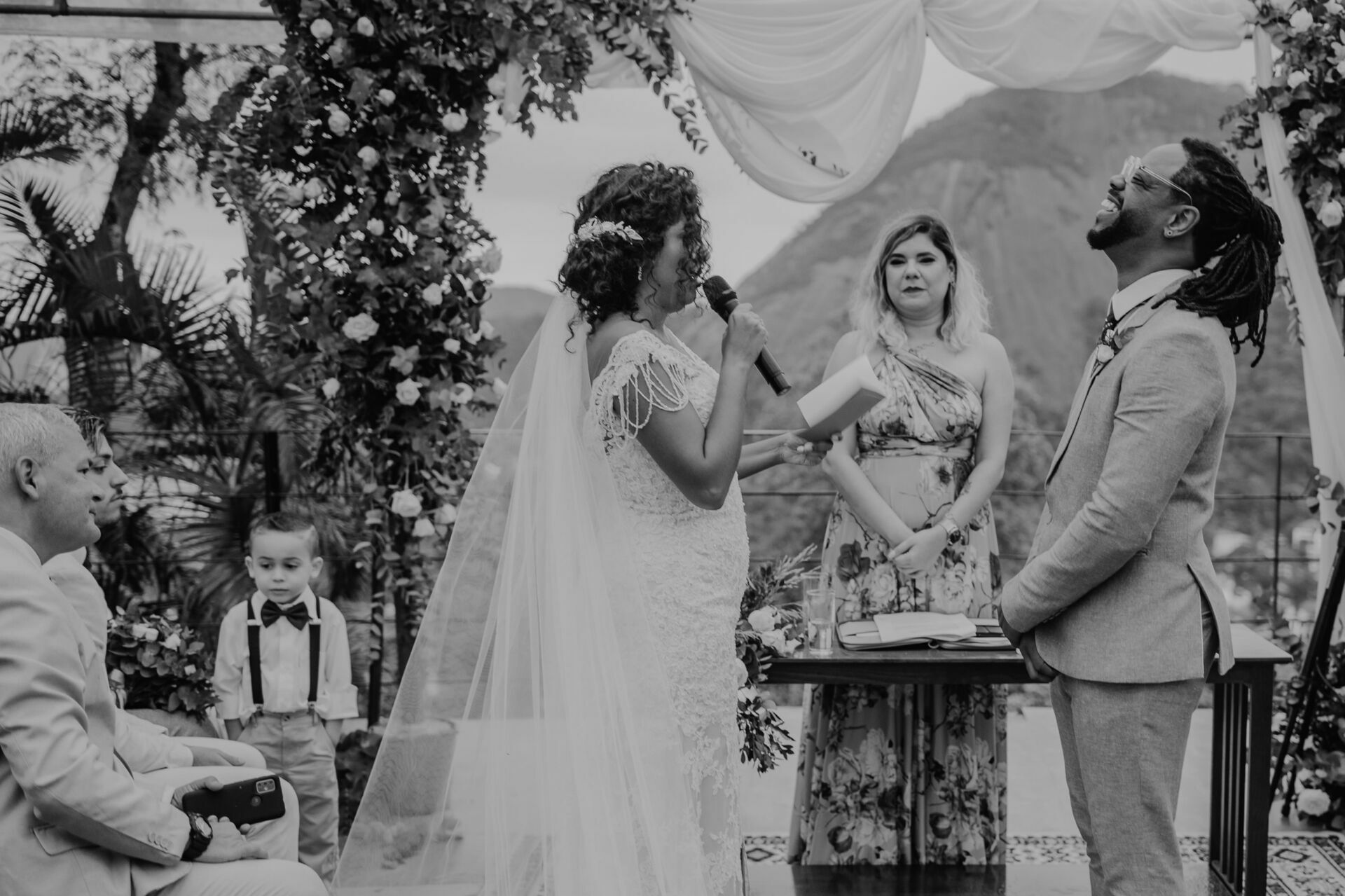 Foto MARCELLE E FELIPE CASANDO EM SANTA TEREZA, SOLAR DO ALTO - RJ - Imagem 67