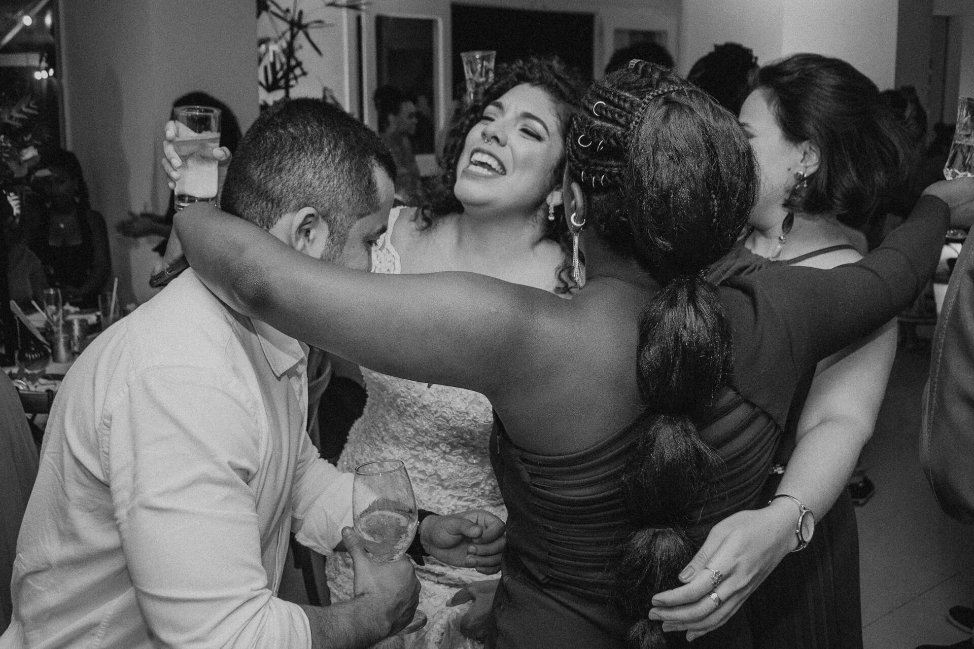 Foto MARCELLE E FELIPE CASANDO EM SANTA TEREZA, SOLAR DO ALTO - RJ - Imagem 97