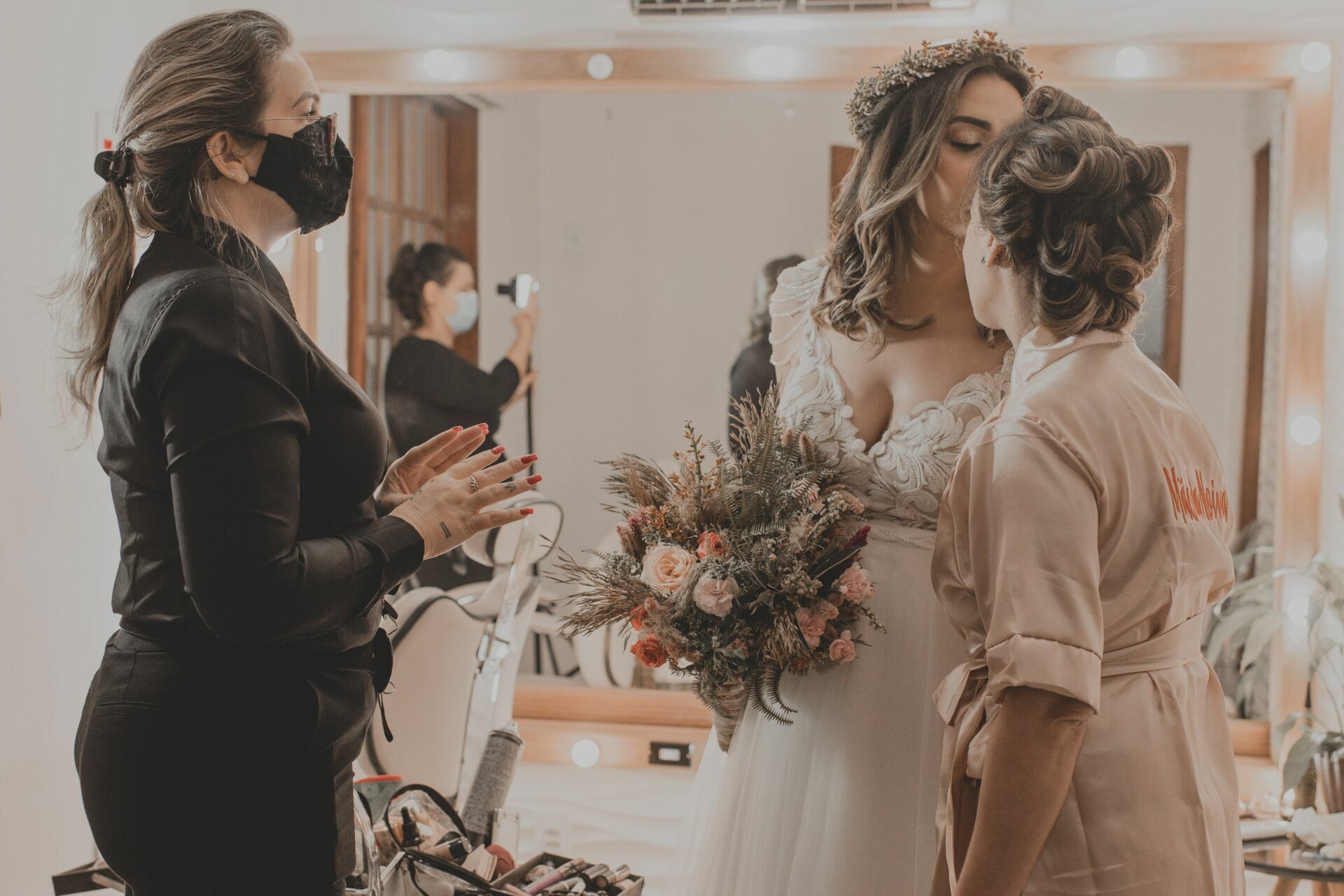 Foto CASAMENTO FIM DE TARDE, TICHO HOUSE SANTA CRUZ DA SERRA - RJ - Imagem 3