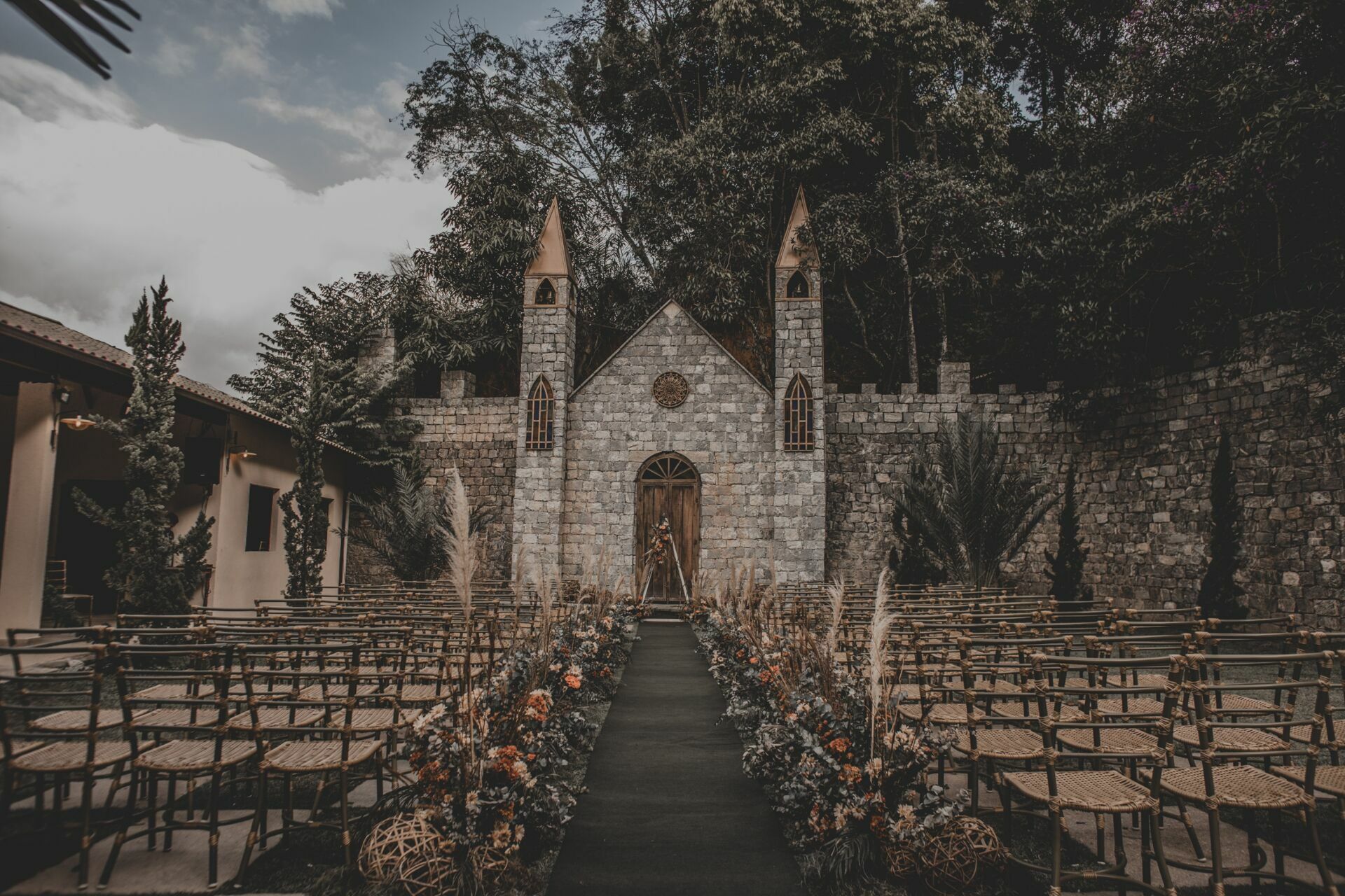 Foto CASAMENTO FIM DE TARDE, TICHO HOUSE SANTA CRUZ DA SERRA - RJ - Imagem 12