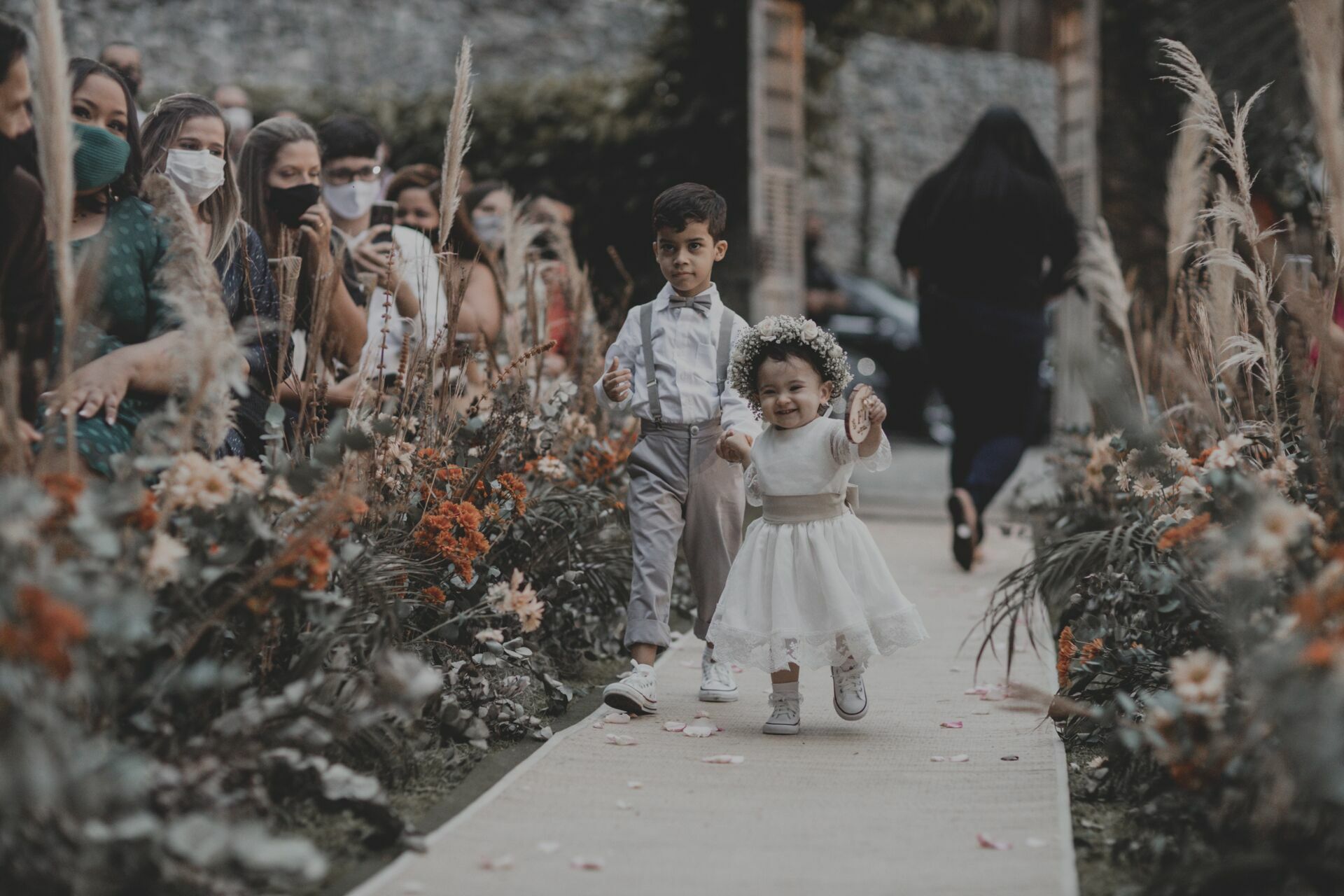 Foto CASAMENTO FIM DE TARDE, TICHO HOUSE SANTA CRUZ DA SERRA - RJ - Imagem 33