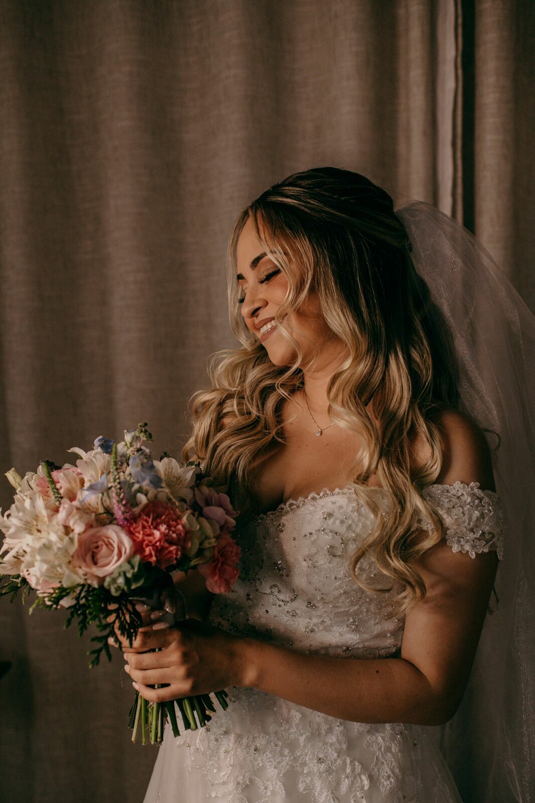 Foto CASAMENTO A NOITE CAROL E GABRIEL, CHALÉ ENFESTA SANTA CRUZ DA SERRA - RJ Foto CASAMENTO A NOITE CAROL E GABRIEL, CHALÉ ENFESTA SANTA CRUZ DA SERRA - RJ - Imagem 17