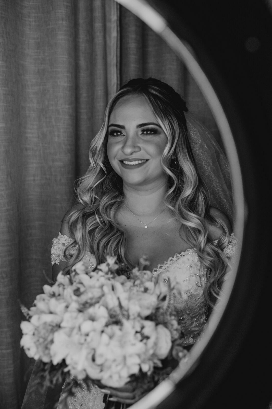 Foto CASAMENTO A NOITE CAROL E GABRIEL, CHALÉ ENFESTA SANTA CRUZ DA SERRA - RJ Foto CASAMENTO A NOITE CAROL E GABRIEL, CHALÉ ENFESTA SANTA CRUZ DA SERRA - RJ - Imagem 16