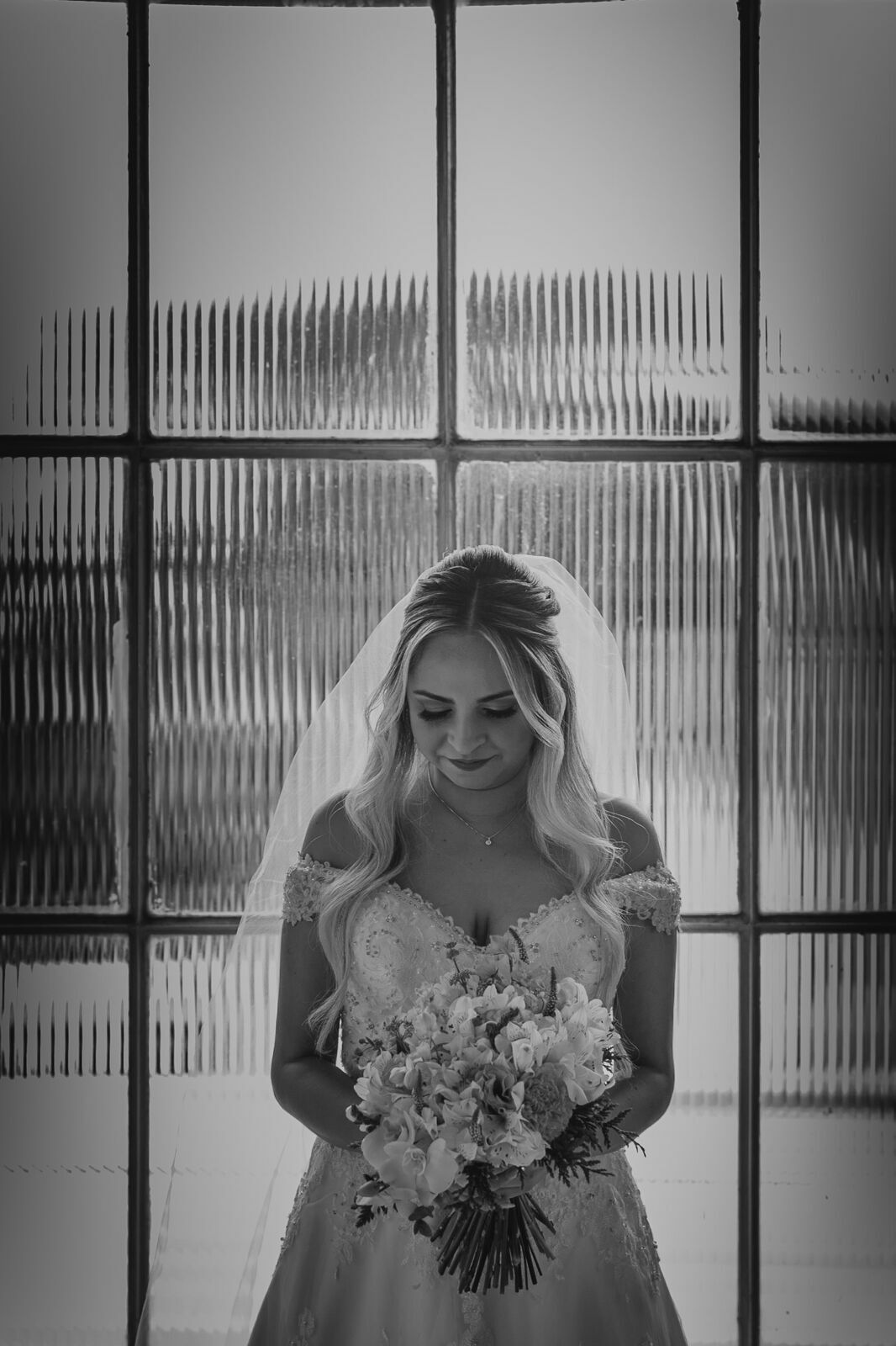 Foto CASAMENTO A NOITE CAROL E GABRIEL, CHALÉ ENFESTA SANTA CRUZ DA SERRA - RJ Foto CASAMENTO A NOITE CAROL E GABRIEL, CHALÉ ENFESTA SANTA CRUZ DA SERRA - RJ - Imagem 15