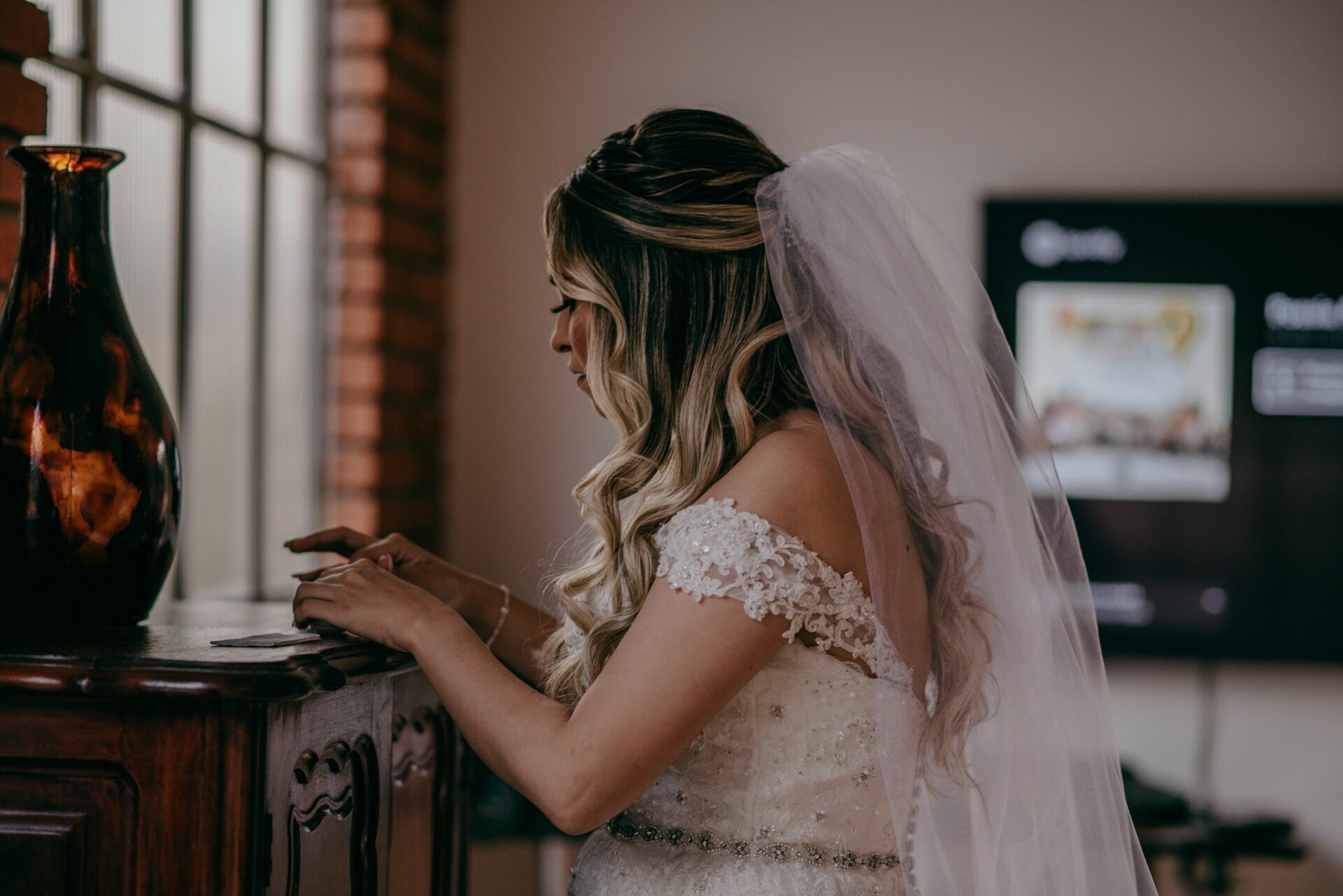 Foto CASAMENTO A NOITE CAROL E GABRIEL, CHALÉ ENFESTA SANTA CRUZ DA SERRA - RJ Foto CASAMENTO A NOITE CAROL E GABRIEL, CHALÉ ENFESTA SANTA CRUZ DA SERRA - RJ - Imagem 13