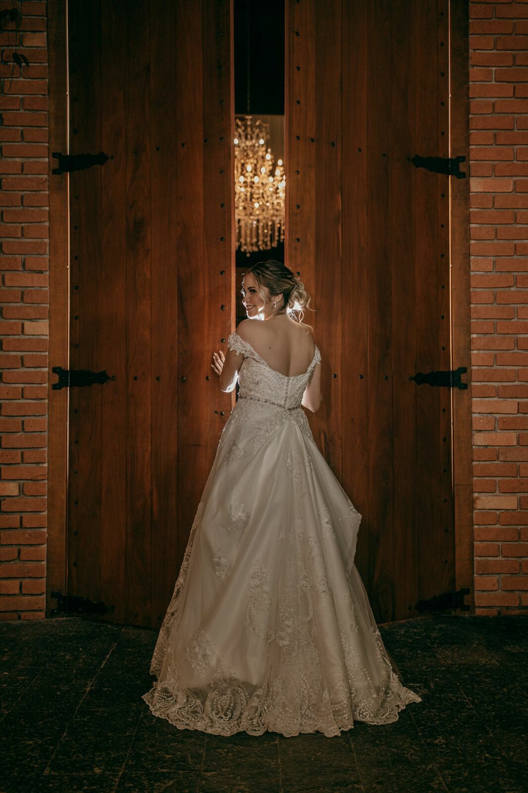 Foto CASAMENTO A NOITE CAROL E GABRIEL, CHALÉ ENFESTA SANTA CRUZ DA SERRA - RJ Foto CASAMENTO A NOITE CAROL E GABRIEL, CHALÉ ENFESTA SANTA CRUZ DA SERRA - RJ - Imagem 60