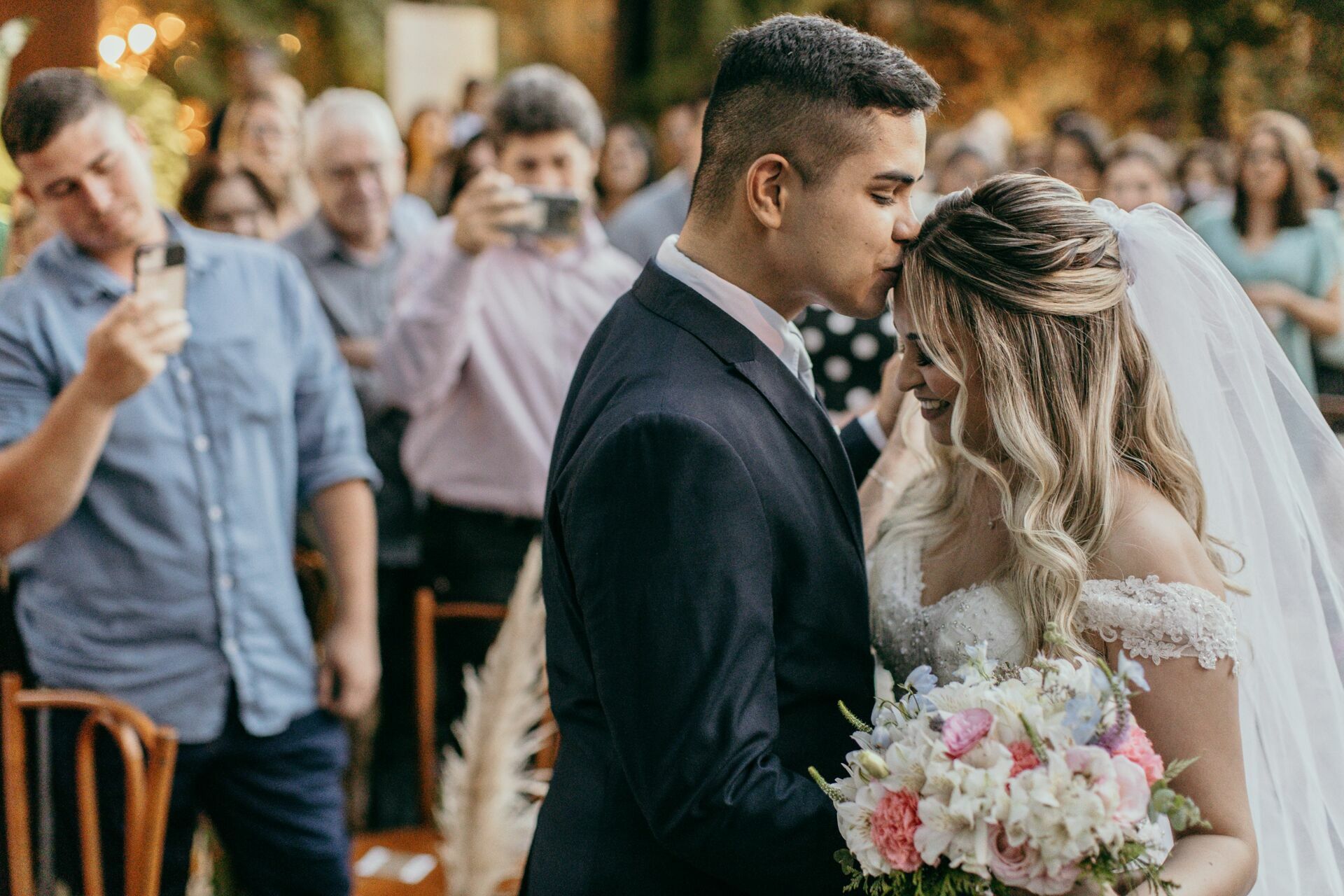 Foto CASAMENTO A NOITE CAROL E GABRIEL, CHALÉ ENFESTA SANTA CRUZ DA SERRA - RJ Foto CASAMENTO A NOITE CAROL E GABRIEL, CHALÉ ENFESTA SANTA CRUZ DA SERRA - RJ - Imagem 42