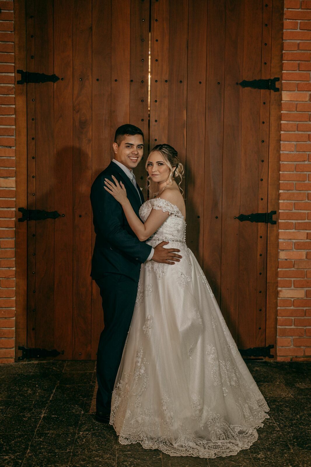 Foto CASAMENTO A NOITE CAROL E GABRIEL, CHALÉ ENFESTA SANTA CRUZ DA SERRA - RJ Foto CASAMENTO A NOITE CAROL E GABRIEL, CHALÉ ENFESTA SANTA CRUZ DA SERRA - RJ - Imagem 59