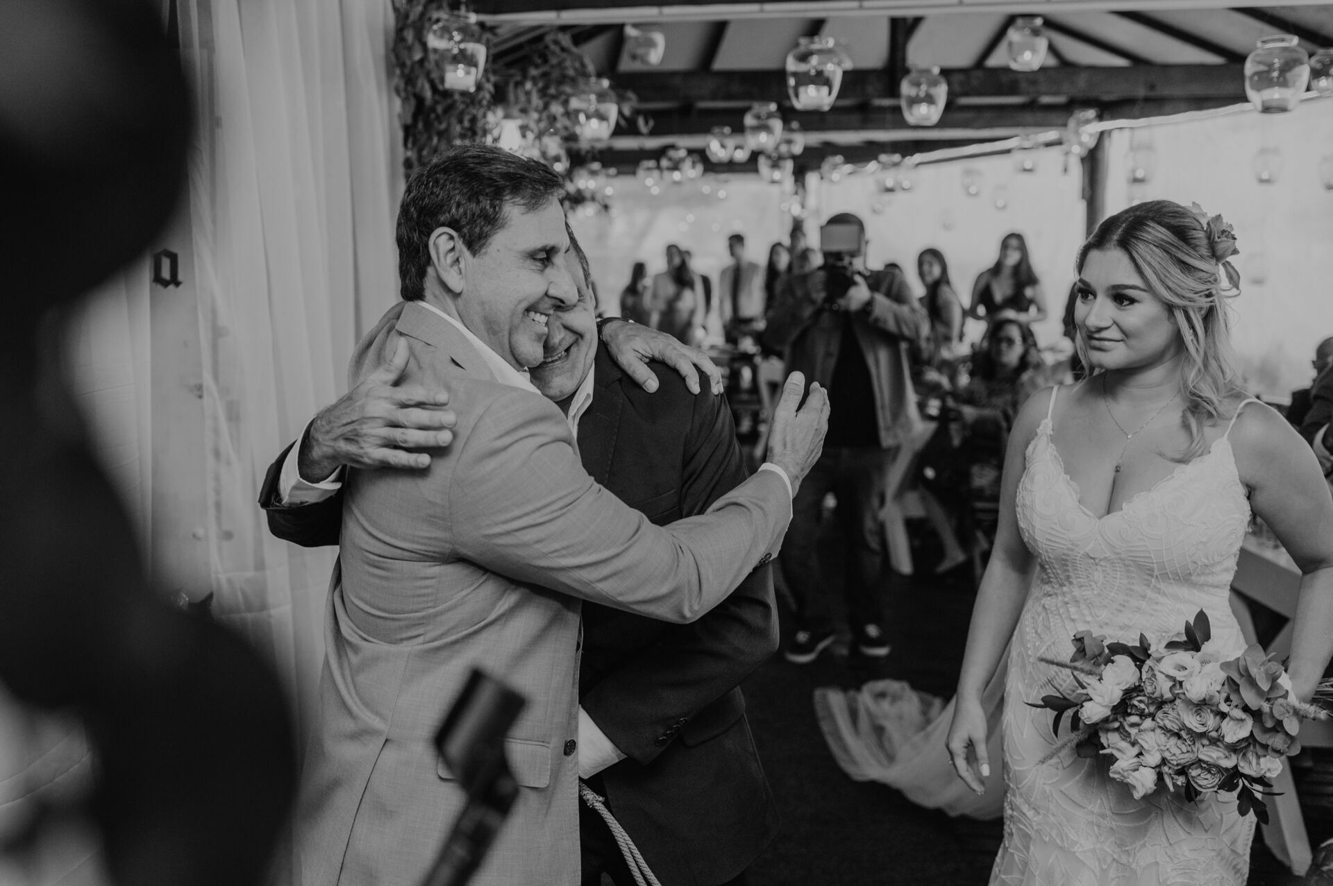Foto MINI WEDDING NA PRAIA, QUIOSQUE ISLA BARRA DA TIJUCA - RJ Foto MINI WEDDING NA PRAIA, QUIOSQUE ISLA BARRA DA TIJUCA - RJ - Imagem 37