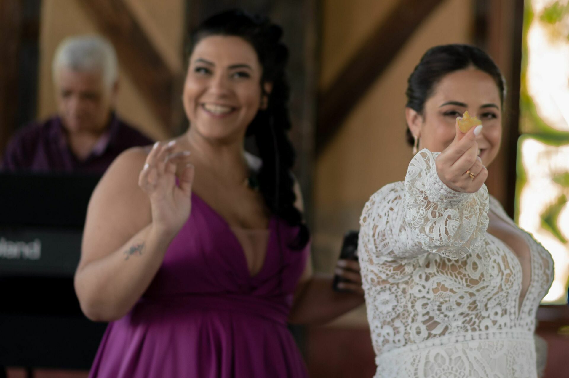 Foto CASAMENTO ROBERTA E FERNANDO,  GRAND HYATT, PAROQUIA MONTSERRATE, HORTOCULTURAL  SANTO ANTONIO, VARGEM GRANDE -RJ  - Imagem 79