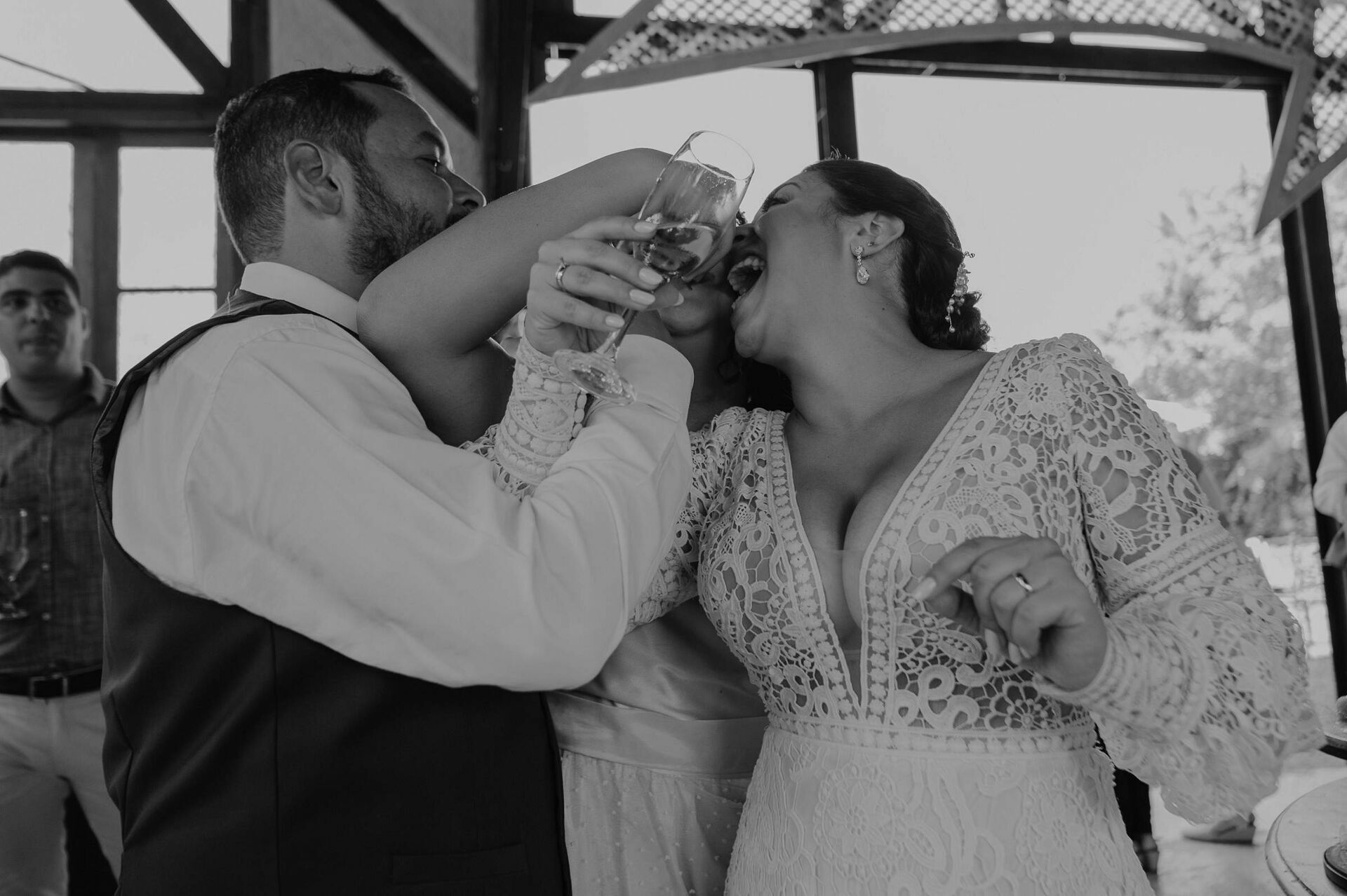 Foto CASAMENTO ROBERTA E FERNANDO,  GRAND HYATT, PAROQUIA MONTSERRATE, HORTOCULTURAL  SANTO ANTONIO, VARGEM GRANDE -RJ  - Imagem 89