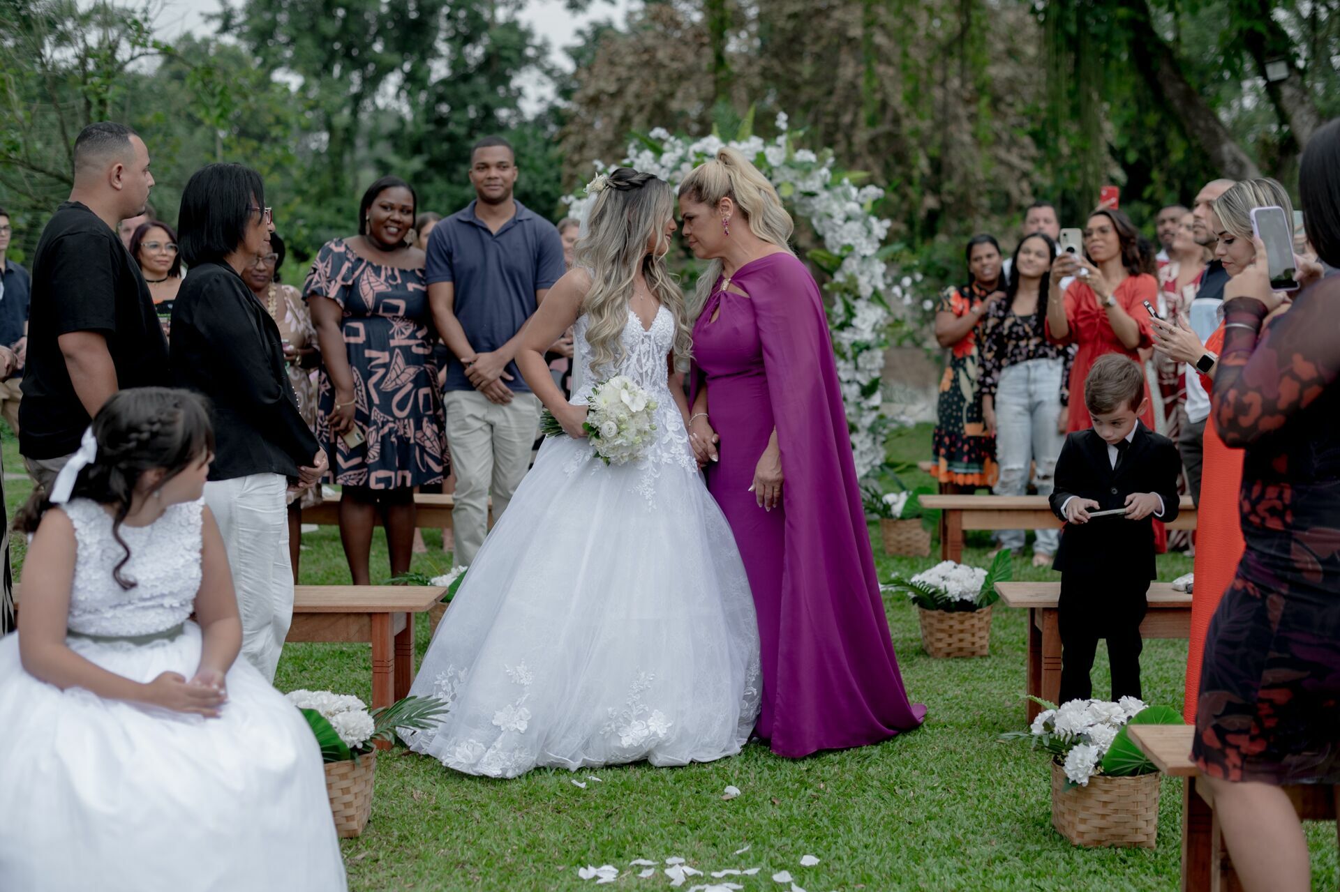 Foto CASAMENTO SITIO DONA BELLA, NOVA IGUAÇU, EVELYN E PEDRO, RIO DE JANEIRO - RJ Foto CASAMENTO SITIO DONA BELLA, NOVA IGUAÇU, EVELYN E PEDRO, RIO DE JANEIRO - RJ - Imagem 39