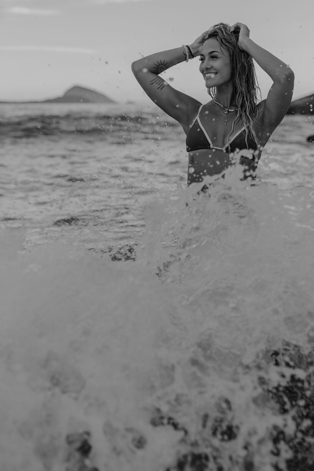 Foto ENSAIO FEMININO ENTARDECER NA PRAIA, LEBLON - RJ Foto ENSAIO FEMININO ENTARDECER NA PRAIA, LEBLON - RJ - Imagem 6