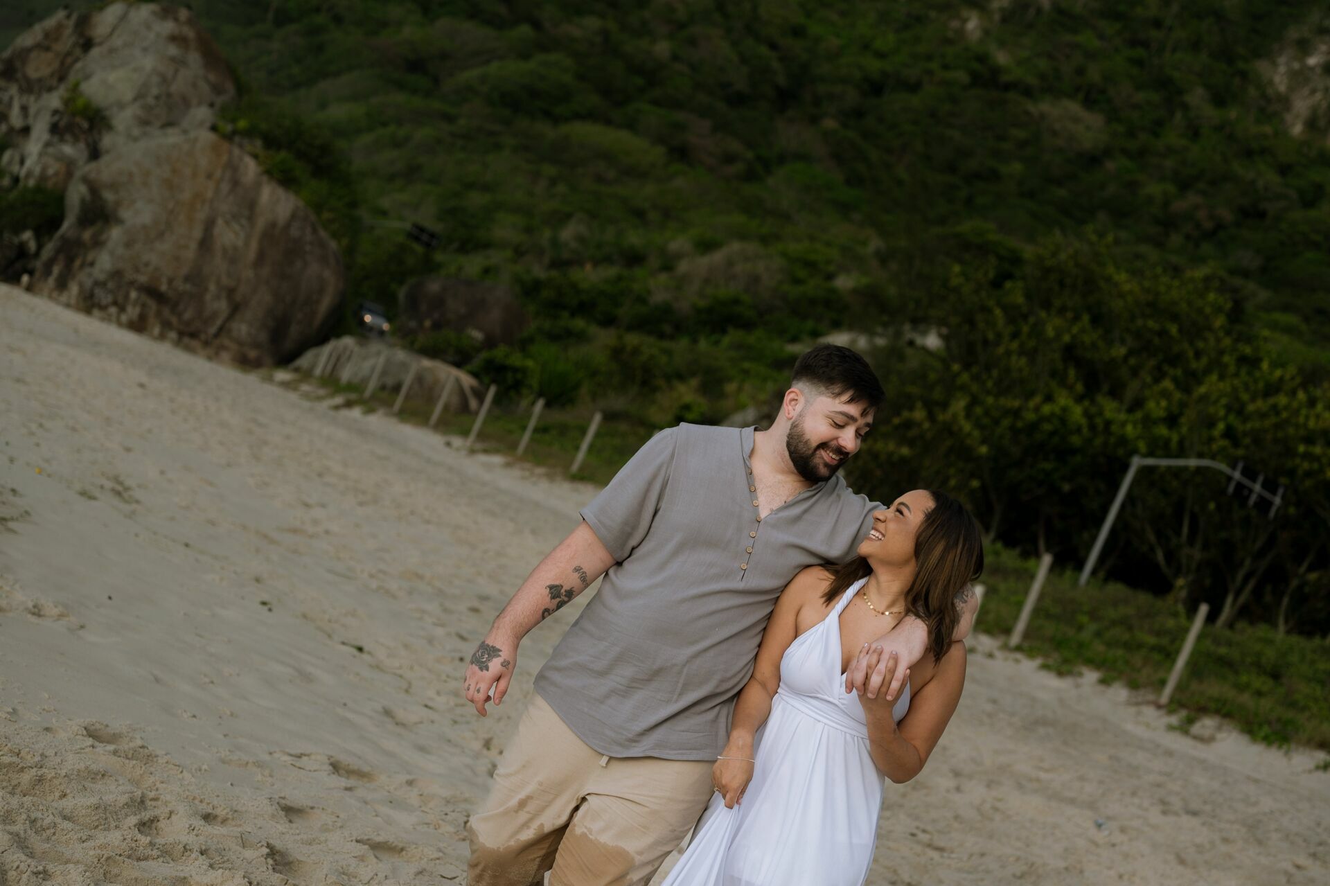 Foto ENSAIO CASAL NO NASCER DO SOL, LUKAS E LORENA, PRAINHA RECREIO DOS BANDEIRANTES - RJ Foto ENSAIO CASAL NO NASCER DO SOL, LUKAS E LORENA, PRAINHA RECREIO DOS BANDEIRANTES - RJ - Imagem 28