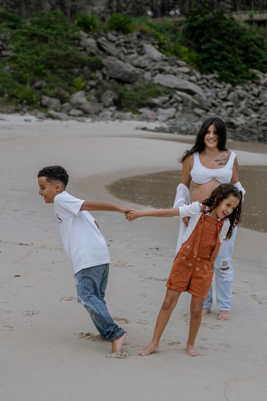 Foto À ESPERA DA CALRA, ENSAIO GESTANTE, PRAINHA - RJ Foto À ESPERA DA CALRA, ENSAIO GESTANTE, PRAINHA - RJ - Imagem 1