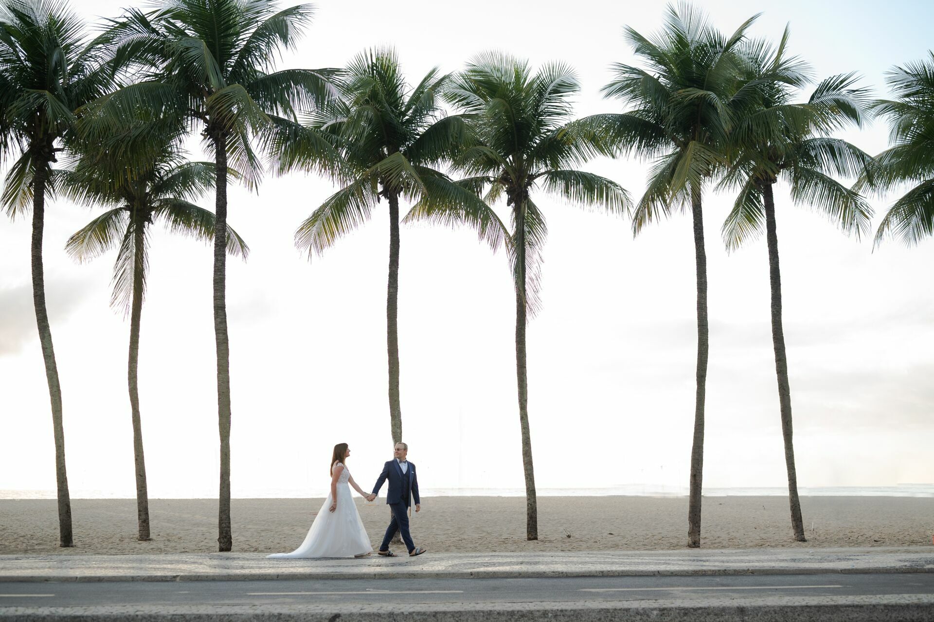 Foto LUA DE MEL NO BRASlL, LANDRY E SABINE, ORLA DE COPACABANA, RIO DE JANEIRO - RJ Foto LUA DE MEL NO BRASlL, LANDRY E SABINE, ORLA DE COPACABANA, RIO DE JANEIRO - RJ - Imagem 9