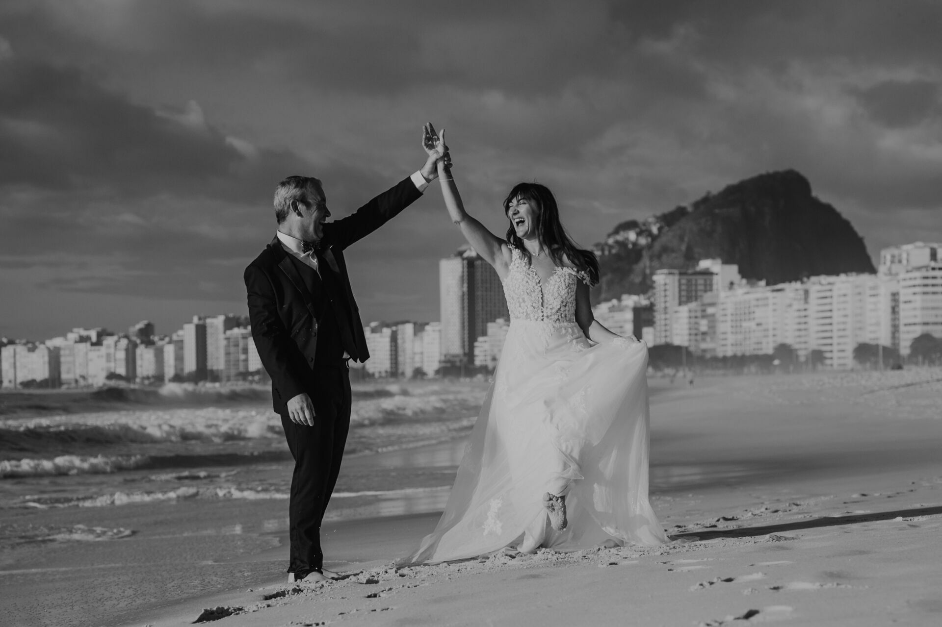 Foto LUA DE MEL NO BRASlL, LANDRY E SABINE, ORLA DE COPACABANA, RIO DE JANEIRO - RJ Foto LUA DE MEL NO BRASlL, LANDRY E SABINE, ORLA DE COPACABANA, RIO DE JANEIRO - RJ - Imagem 22