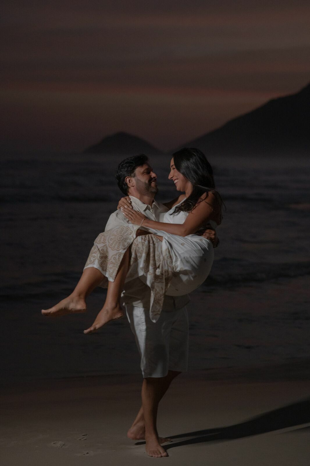 Foto PRÉ CASAMENTO NA PRAIA - FERNANDA E WESCLEY  - Imagem 17