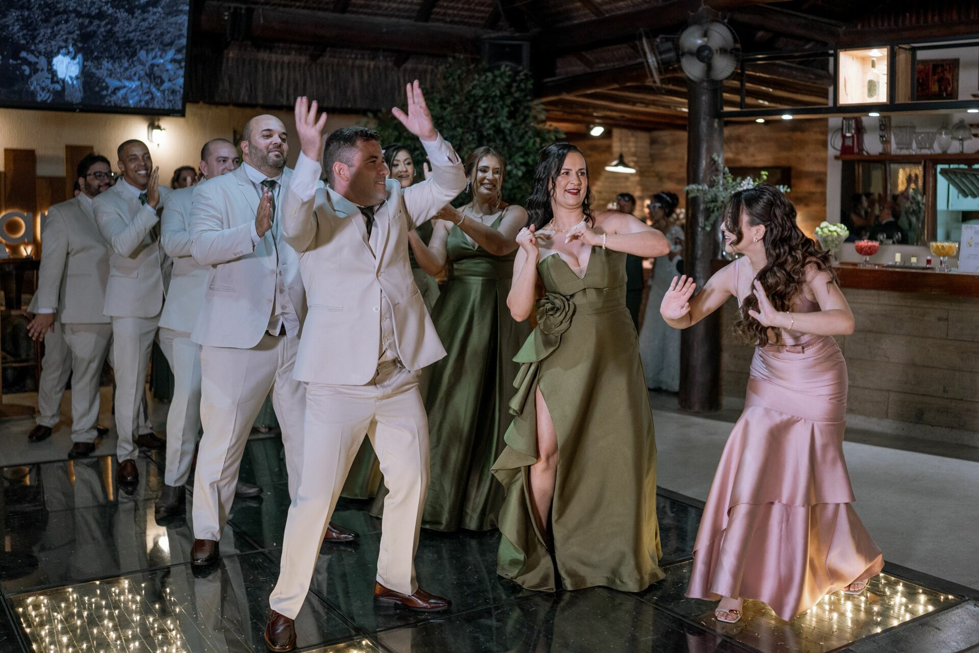 Foto FERNANDA E WESCLEY, CASAMENTO RANCHO VELHO - QUEIMADOS, RJ - Imagem 75
