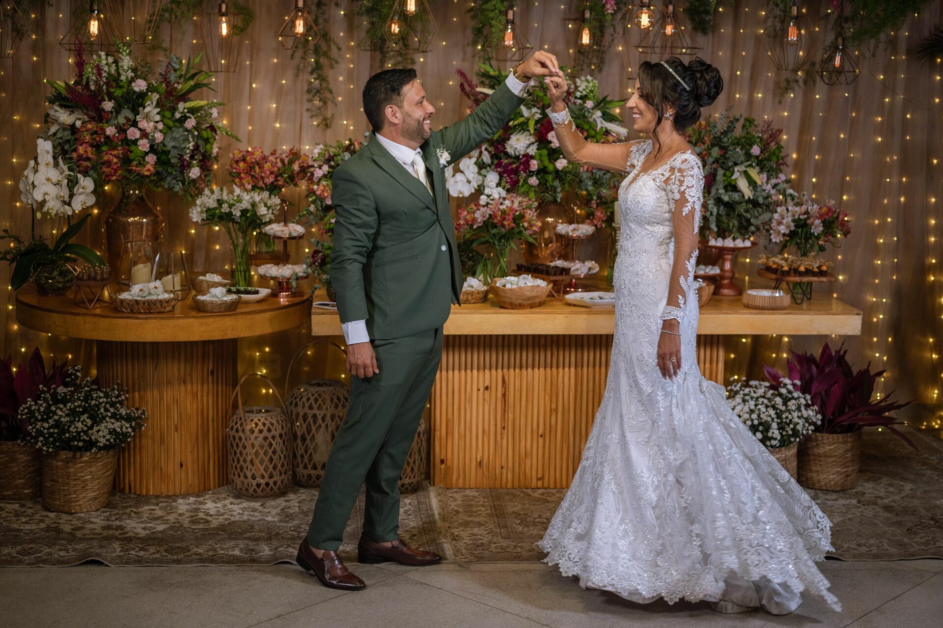 Foto FERNANDA E WESCLEY, CASAMENTO RANCHO VELHO - QUEIMADOS, RJ - Imagem 69
