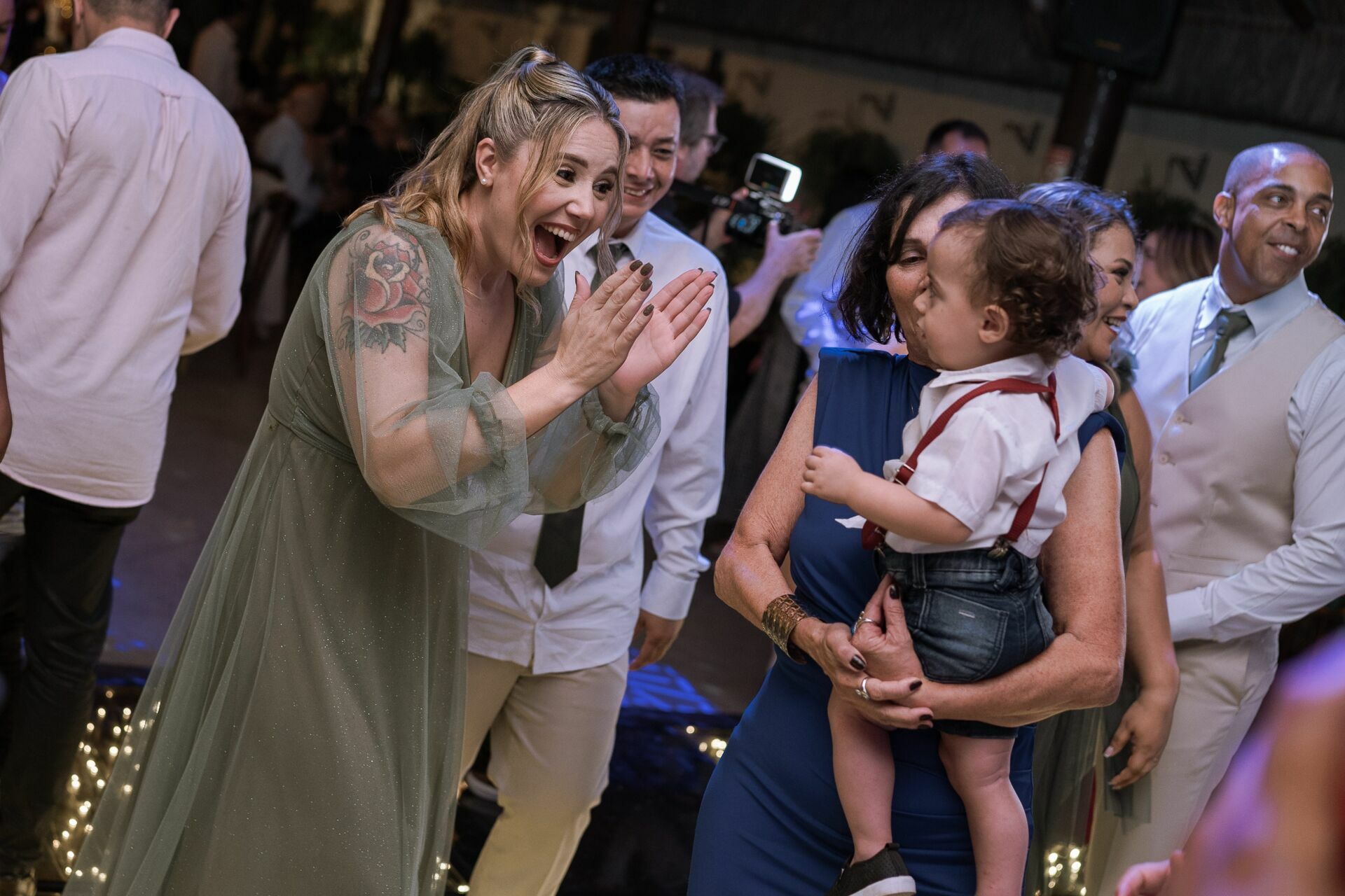 Foto FERNANDA E WESCLEY, CASAMENTO RANCHO VELHO - QUEIMADOS, RJ - Imagem 85