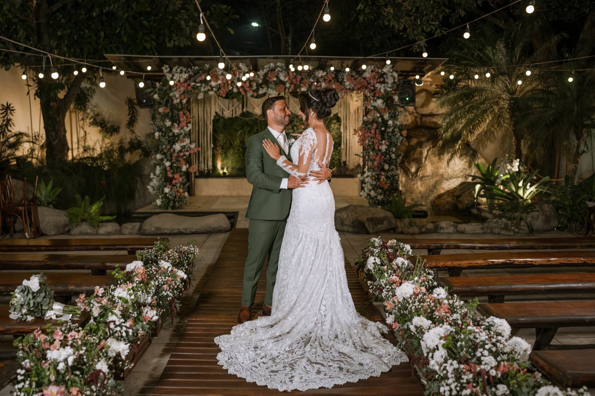 Foto FERNANDA E WESCLEY, CASAMENTO RANCHO VELHO - QUEIMADOS, RJ - Imagem 73