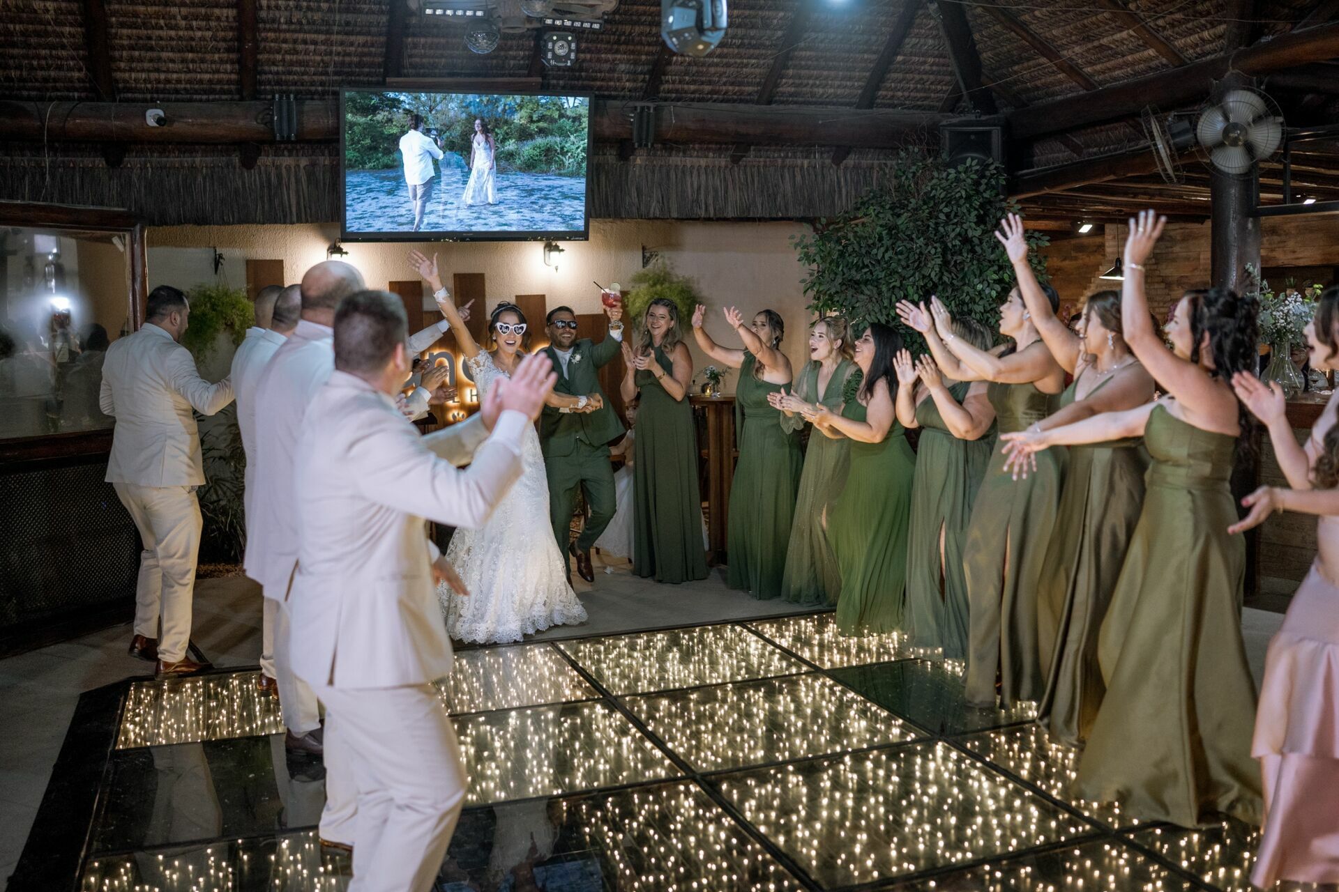 Foto FERNANDA E WESCLEY, CASAMENTO RANCHO VELHO - QUEIMADOS, RJ - Imagem 76