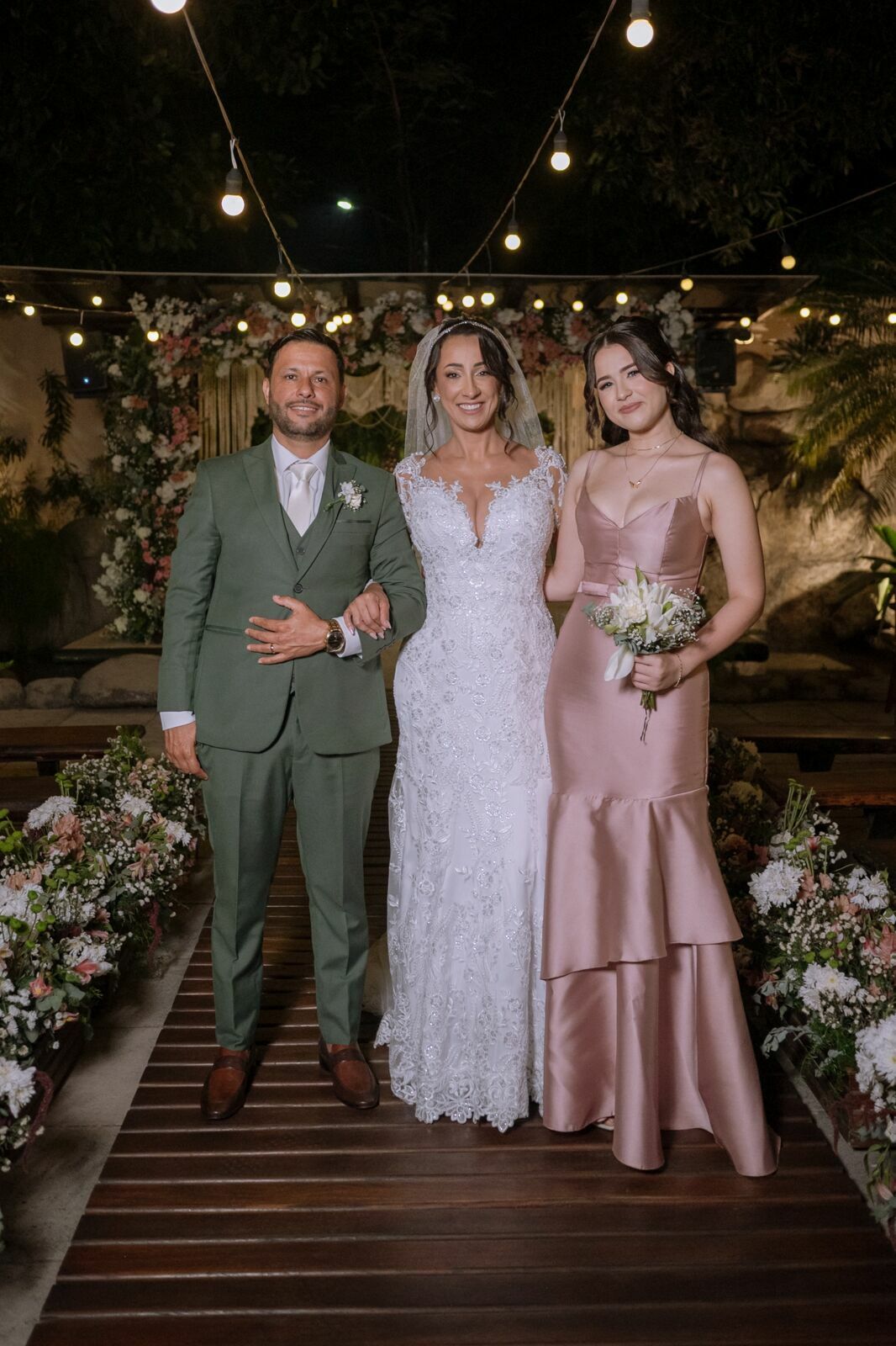 Foto FERNANDA E WESCLEY, CASAMENTO RANCHO VELHO - QUEIMADOS, RJ - Imagem 64