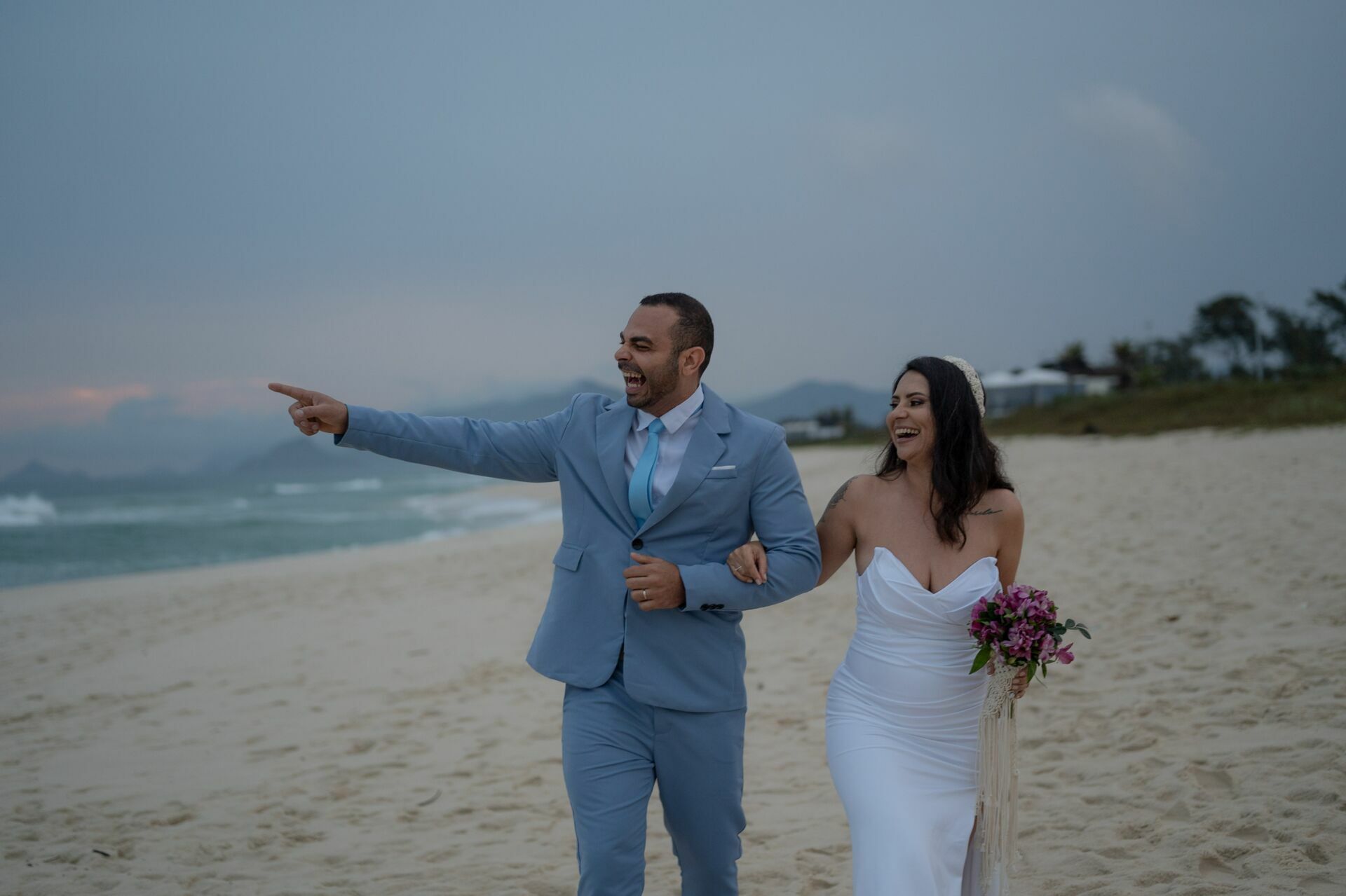 Foto Casamento Luana e Thiago, Sim do Mar, Ilha 8 - Praia da Reserva, RJ  - Imagem 38